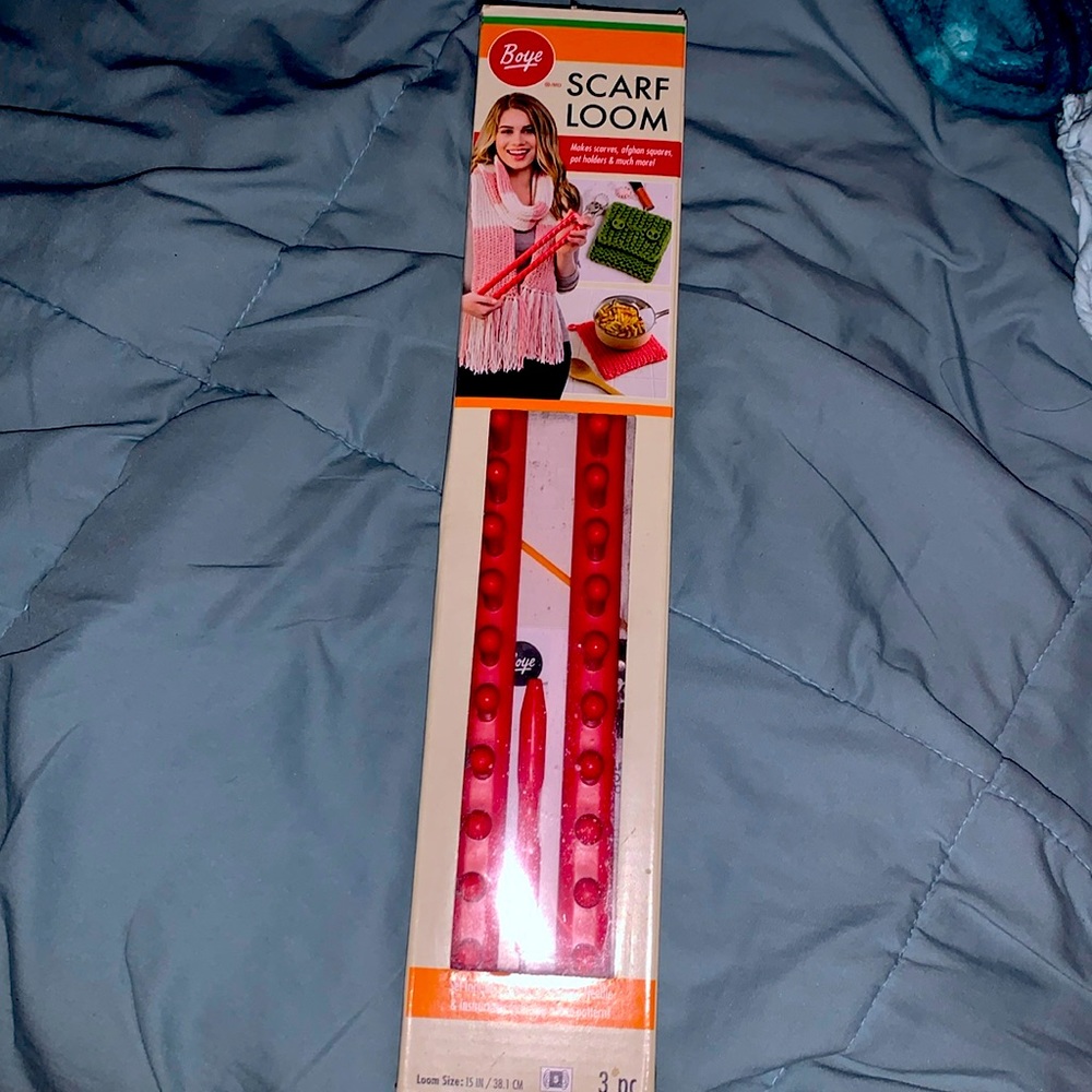 Scarf loom